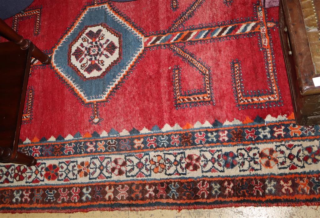 A Hamadan rug, 220 x 150cm